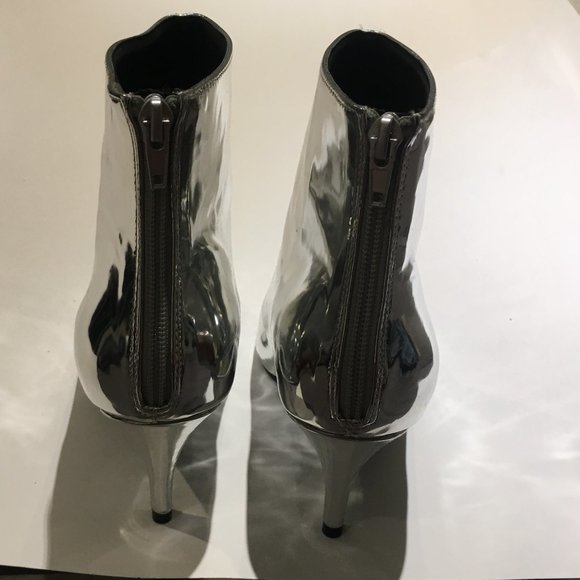 Urban Outfitter Mirror Finish Heels - Picture 7 of 9